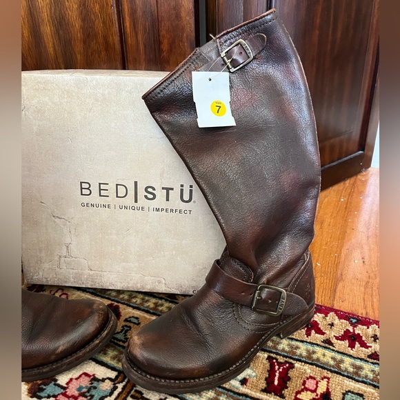 Frye. 7 Women's Veronica Tall Slouch Boot - Picture 5 of 16